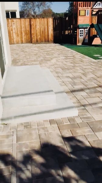 Backyard concrete steps — PRO Builder project